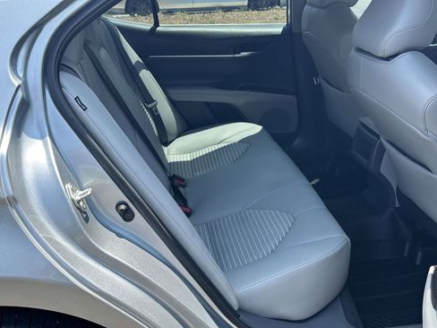 Used 2023 Toyota Camry SE FWD image 7