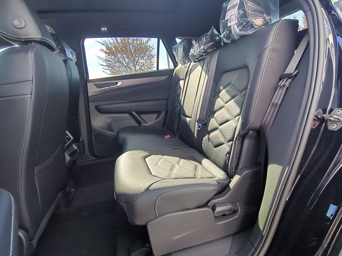 New 2026 Volkswagen Atlas Cross Sport SE AWD/4WD image 17