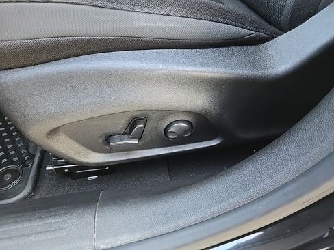 Used 2023 Jeep Renegade Altitude w/ Sun/Sound Group image 41