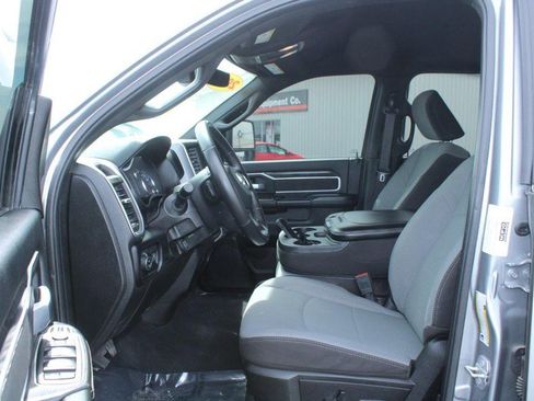 Used 2024 RAM 2500 Big Horn AWD/4WD image 8