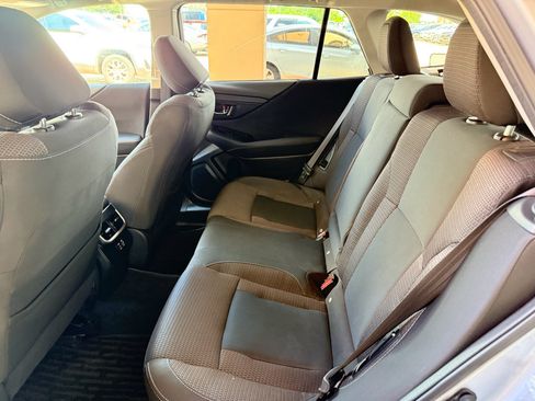 Used 2025 Subaru Outback Premium AWD/4WD image 19