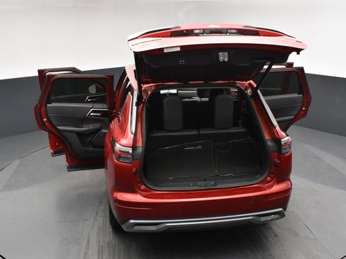 Used 2025 Mitsubishi Outlander SE image 22