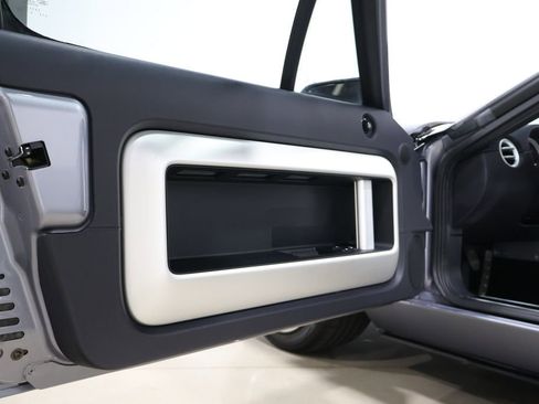 Used 2006 Ford GT image 18