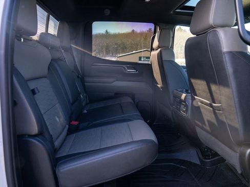 Used 2022 Chevrolet Silverado 1500 ZR2 w/ Technology Package image 18