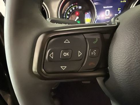 Used 2023 Jeep Wrangler Unlimited AWD/4WD image 15