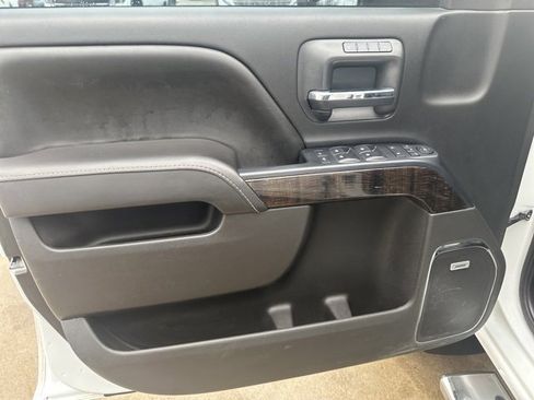 Used 2016 GMC Sierra 3500 Denali w/ Duramax Plus Package image 8