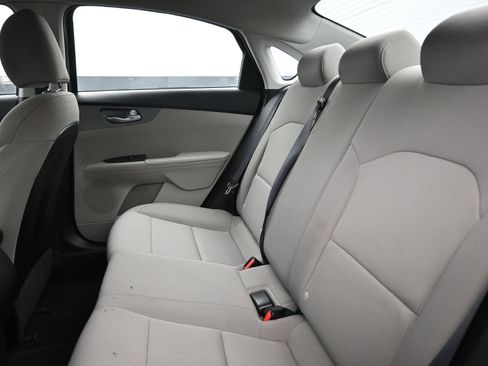 Used 2020 Kia Forte LXS FWD image 22