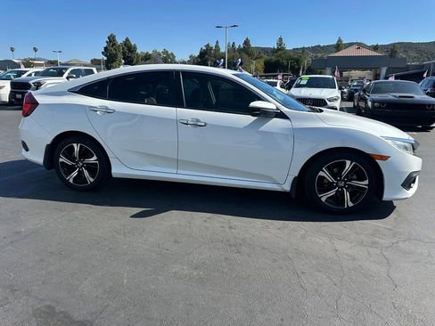 Used 2016 Honda Civic Touring image 6
