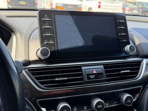 Used 2022 Honda Accord Sport image 18