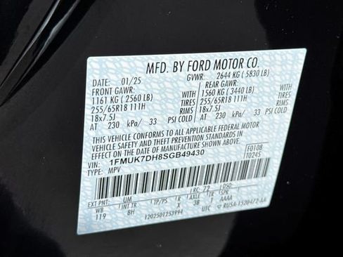 Used 2025 Ford Explorer Active RWD image 31