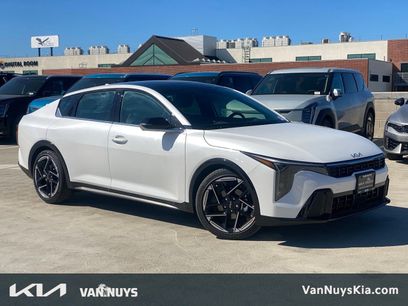 New 2025 Kia K4 EX w/ GT-Line Sunroof Package