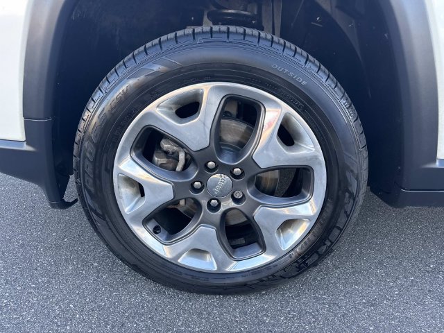 Used 2019 Jeep Compass Limited AWD/4WD image 41