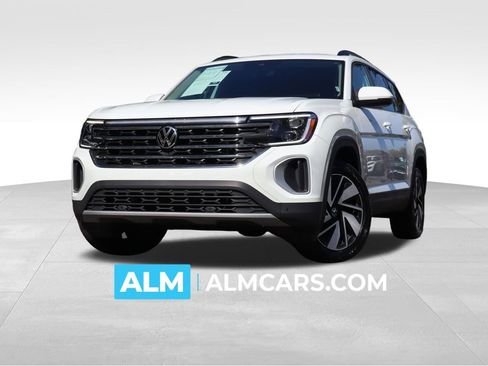 Used 2025 Volkswagen Atlas SE image 1