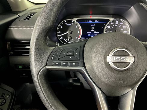 Certified 2024 Nissan Sentra SV FWD image 11