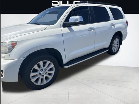 Used 2015 Toyota Sequoia Platinum AWD/4WD image 3