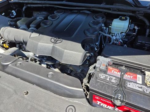 Used 2021 Toyota 4Runner Limited AWD/4WD image 20