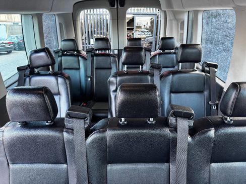 Used 2023 Ford Transit 350 XL image 36