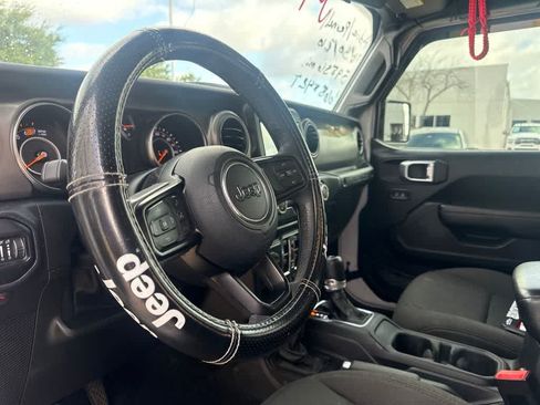 Used 2019 Jeep Wrangler Unlimited Sport S AWD/4WD image 17