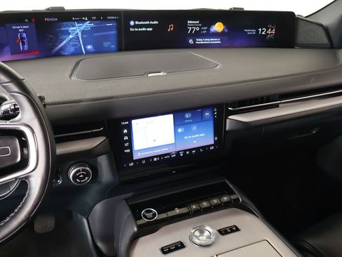 Certified 2026 Lincoln Navigator Reserve w/ Jet Appearance Package AWD/4WD image 5
