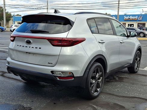 Used 2022 Kia Sportage Nightfall Edition image 9