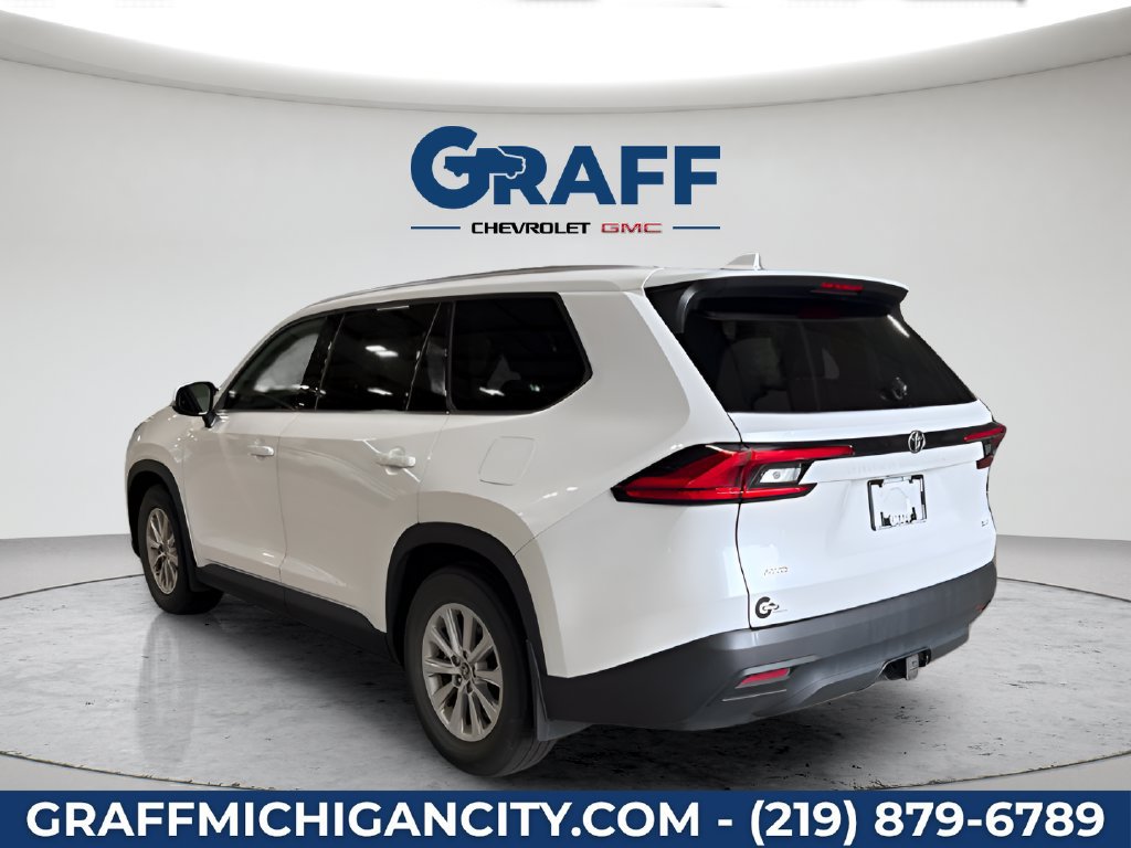 Used 2024 Toyota Grand Highlander AWD image 3