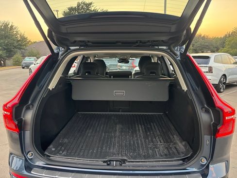 Used 2023 Volvo XC60 B5 Plus w/ Climate Package AWD/4WD image 10