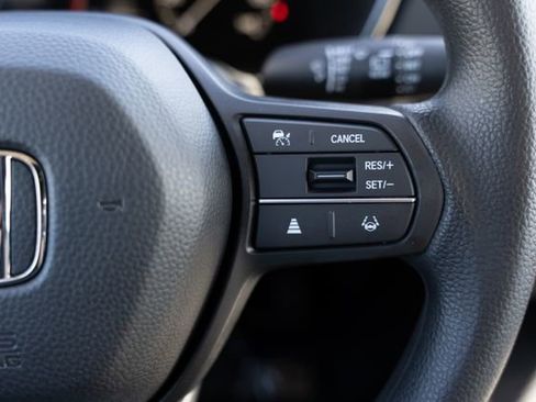 Used 2025 Honda CR-V LX image 18