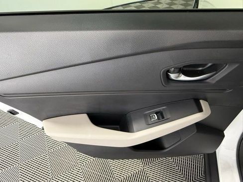 Used 2025 Honda Accord SE image 31