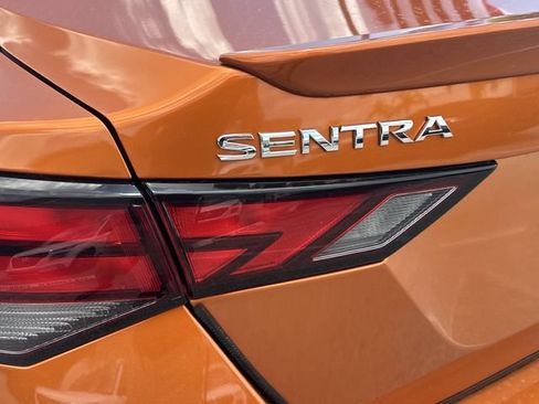 Used 2022 Nissan Sentra SR FWD image 9