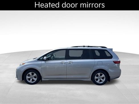Used 2019 Toyota Sienna LE FWD image 9