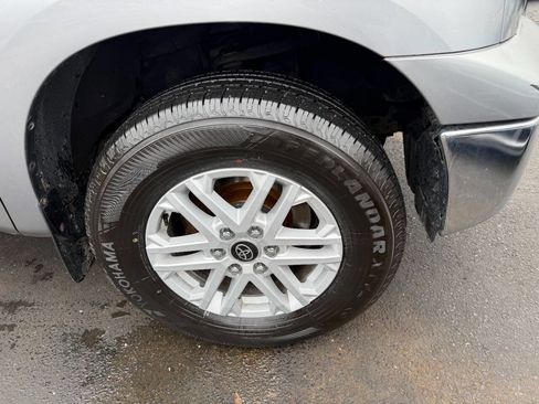 Used 2010 Toyota Tundra 2WD Double Cab image 4