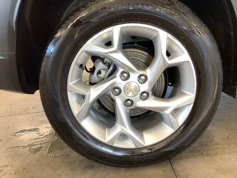 Used 2024 Chevrolet Trax LS w/ LS Convenience Package FWD image 24