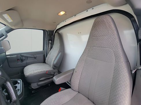 Used 2023 Chevrolet Express 3500 w/ Power Convenience Package image 15
