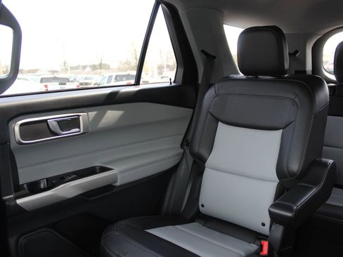 Used 2023 Ford Explorer XLT w/ Equipment Group 202A image 13