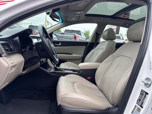 Used 2018 Kia Optima EX w/ Premium Package FWD image 17