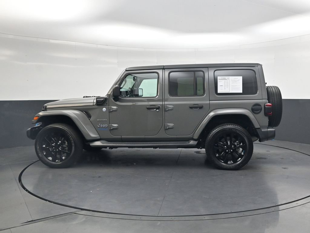 Used 2022 Jeep Wrangler Unlimited Sahara AWD/4WD image 11