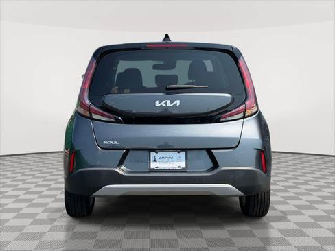 Used 2023 Kia Soul LX w/ LX Technology Package FWD image 6