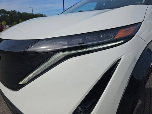 Used 2023 Nissan Ariya FWD image 30