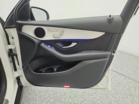 Used 2022 Mercedes-Benz GLC 300 image 19