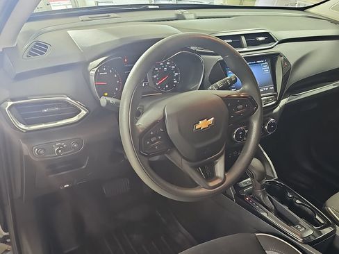 Certified 2022 Chevrolet TrailBlazer LT w/ Convenience Package AWD/4WD image 19