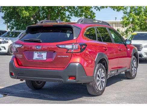 Used 2025 Subaru Outback Premium AWD/4WD image 3