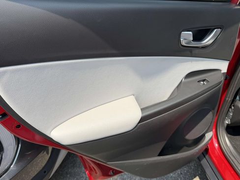 Certified 2023 Hyundai Kona Limited AWD/4WD image 12