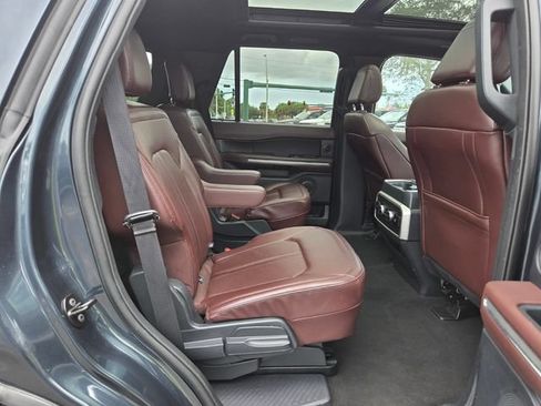 Used 2024 Ford Expedition Limited RWD image 16