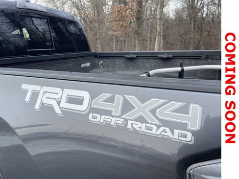 Used 2021 Toyota Tacoma TRD Off-Road image 5