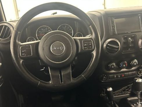 Used 2015 Jeep Wrangler Unlimited Sport w/ Quick Order Package 24S AWD/4WD image 16