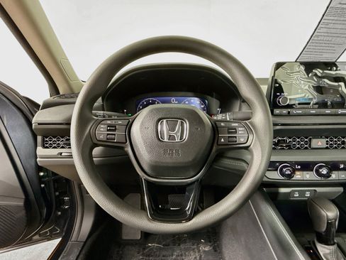 Used 2025 Honda Accord LX image 9