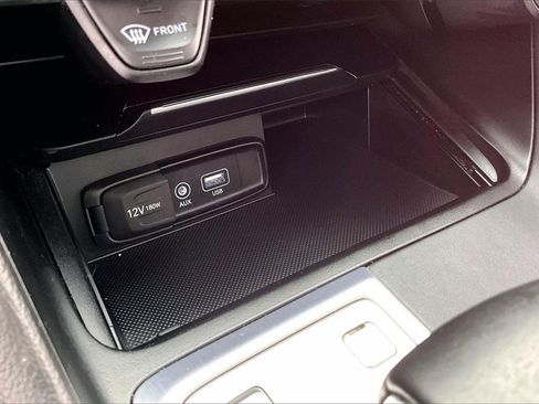 Used 2021 Genesis G70 2.0T w/ Elite Package image 32