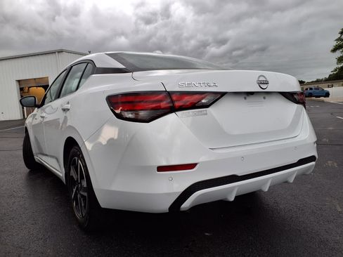 Used 2025 Nissan Sentra SV FWD image 25