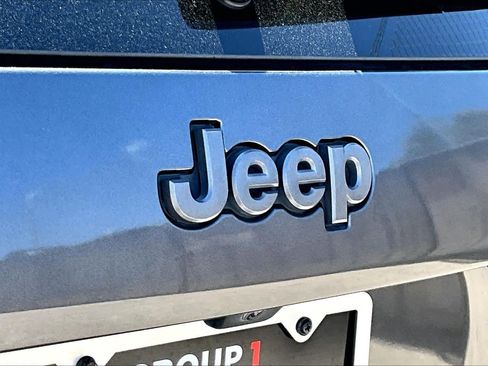 Used 2019 Jeep Cherokee Trailhawk w/ Comfort/Convenience Group image 33