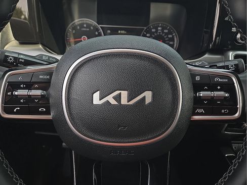 Used 2022 Kia Sorento S w/ Panoramic Sunroof Package FWD image 20